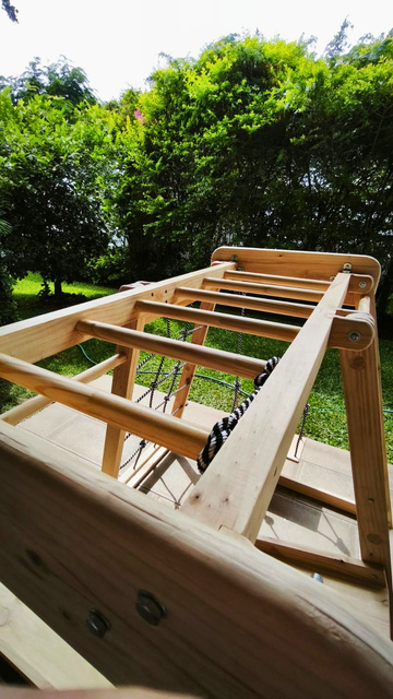 Mini Play de madera con rampa y red